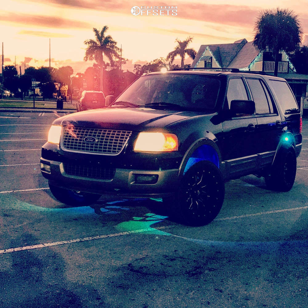 2004 Ford Expedition with 20x10 -18 Fuel Vandal and 31/50R20 Nitto Terra  Grappler G2 and Leveling Kit | Custom Offsets