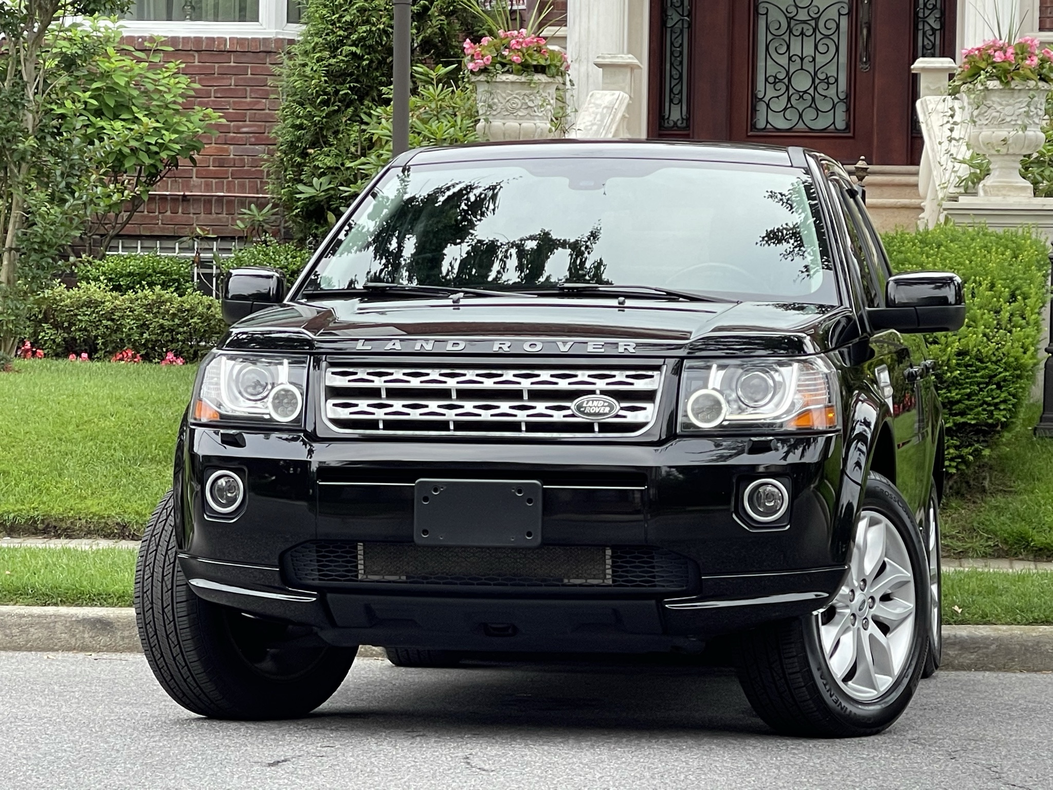 Buy Used 2014 LAND ROVER LR2 HSE for $14 900 from trusted dealer in  Brooklyn, NY!