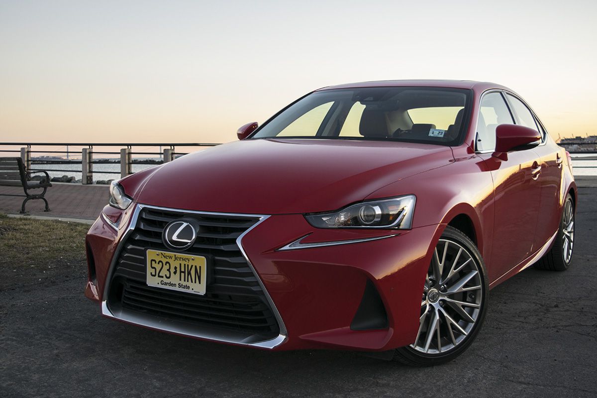 Ratings and Review: The 2017 Lexus IS 200t isn't a world-beater, but it's  worth a second look – New York Daily News