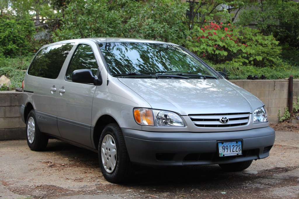 2001 Toyota Sienna | After 16 dependable years and over 213,… | Flickr