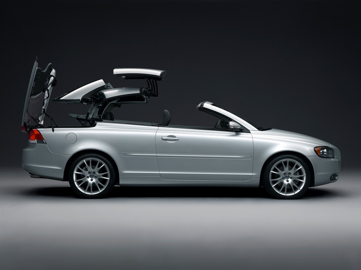 The all new Volvo C70 – both a convertible and a coupe - Volvo Cars Global  Media Newsroom