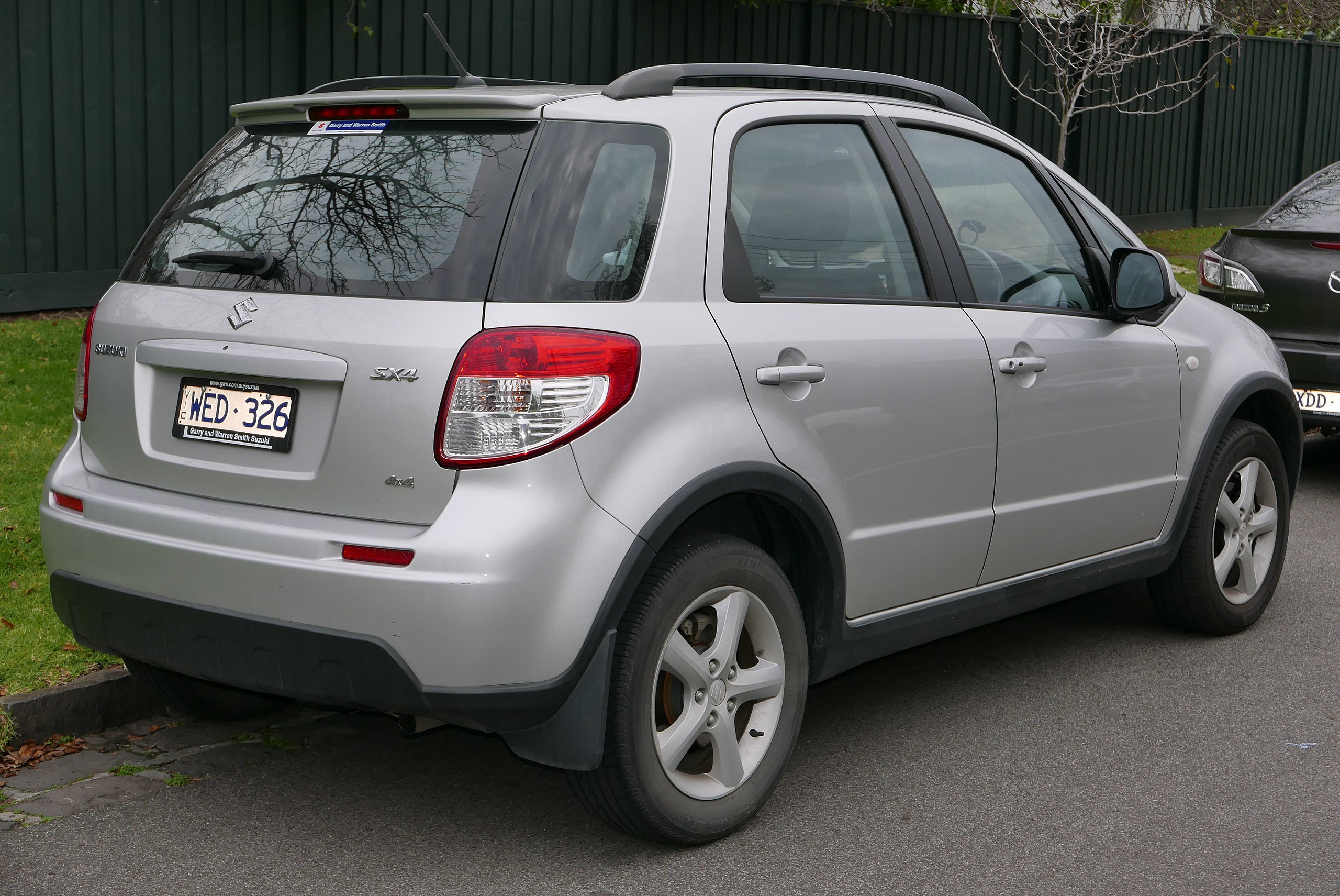 File:2007 Suzuki SX4 (GYB) 4WD hatchback (2015-07-09) 02.jpg - Wikimedia  Commons