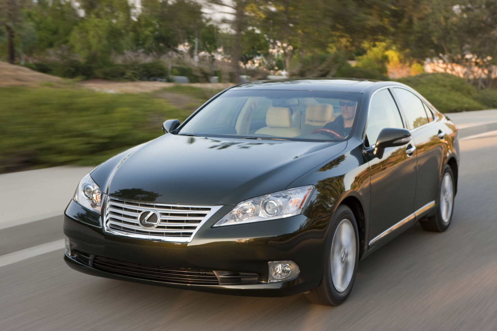 2010 Lexus ES 350 Gets Classier Cabin, Better Detailing