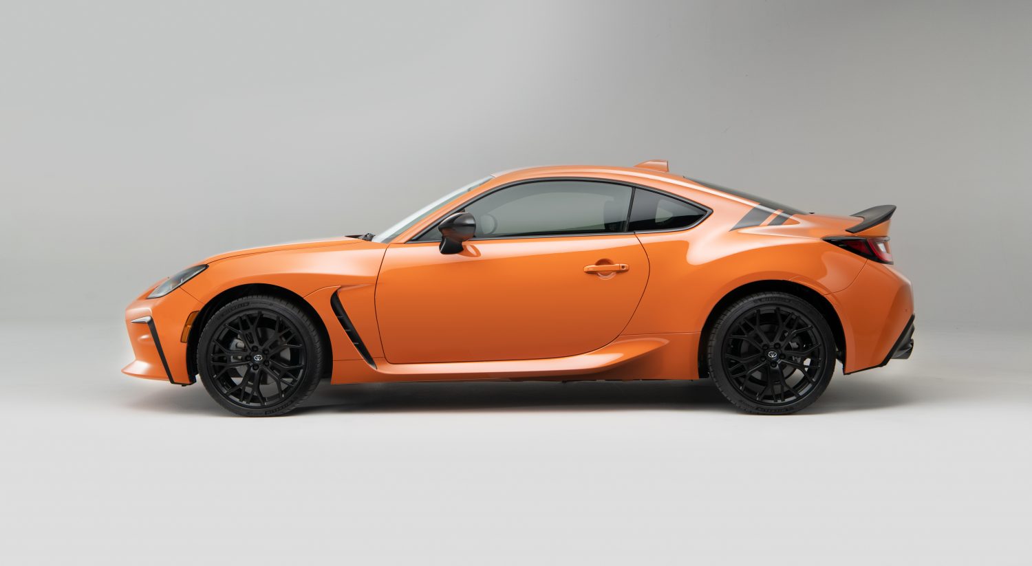 Toyota Celebrates the Pure Sports Car with 2023 GR86 10th Anniversary  Special Edition - Toyota USA Newsroom