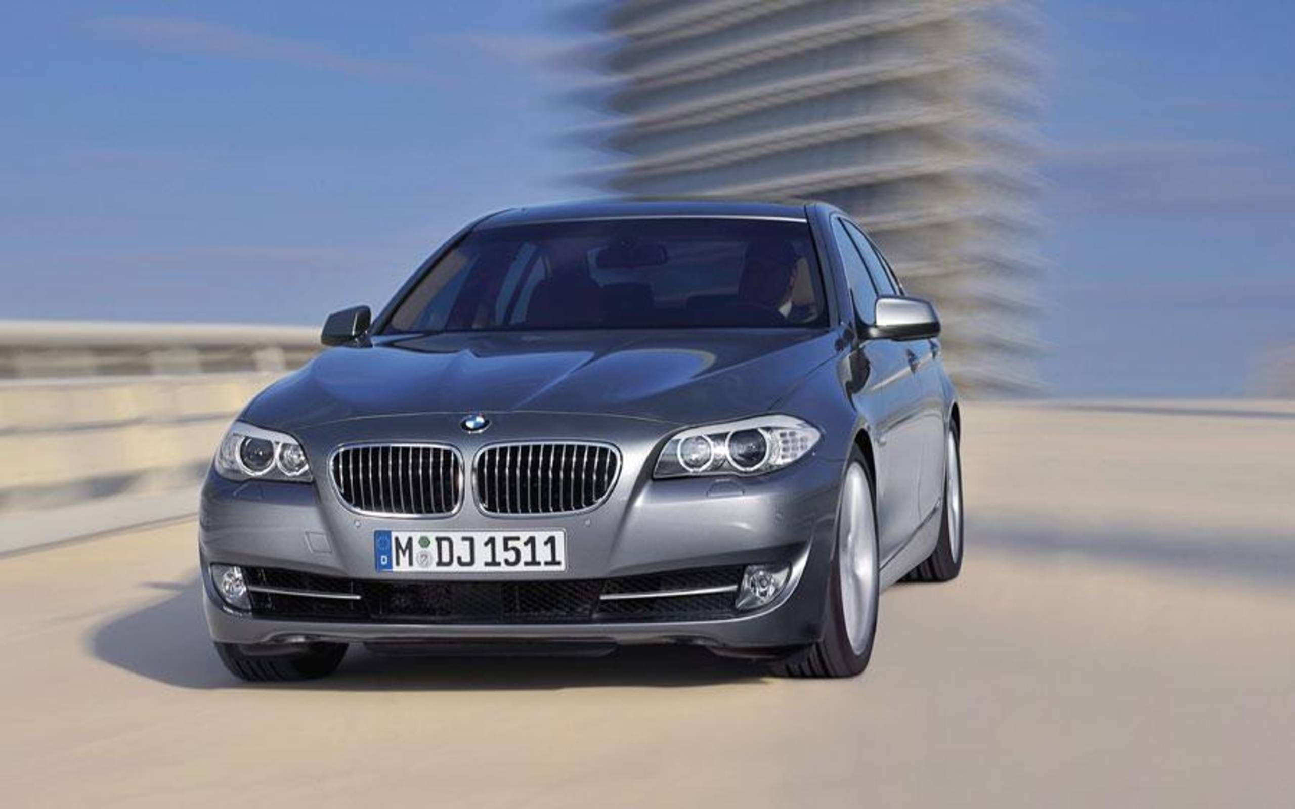 2012 BMW 528i xDrive Sedan: Review notes: An overmatched four-cylinder  application