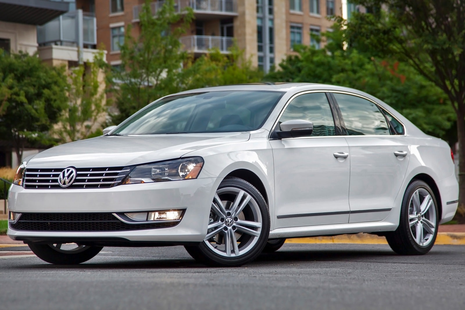 2015 Volkswagen Passat Review & Ratings | Edmunds