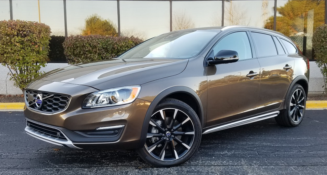 2017 Volvo V60 Cross Country The Daily Drive | Consumer Guide®