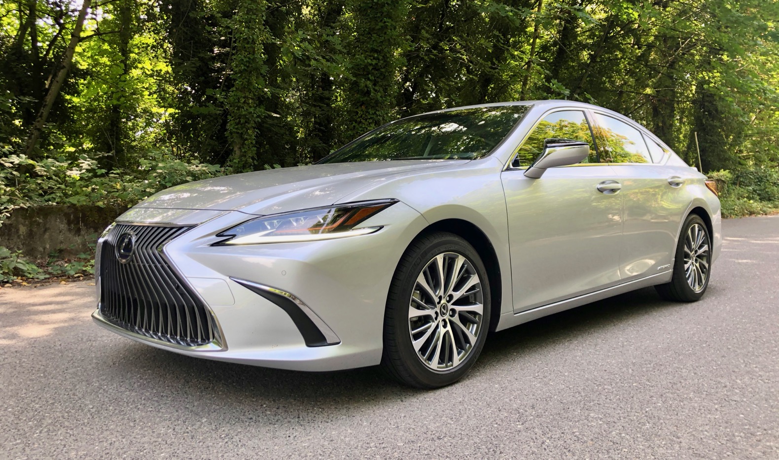 2019 Lexus ES 300h Hybrid Review: Efficient Tranquility - The Torque Report