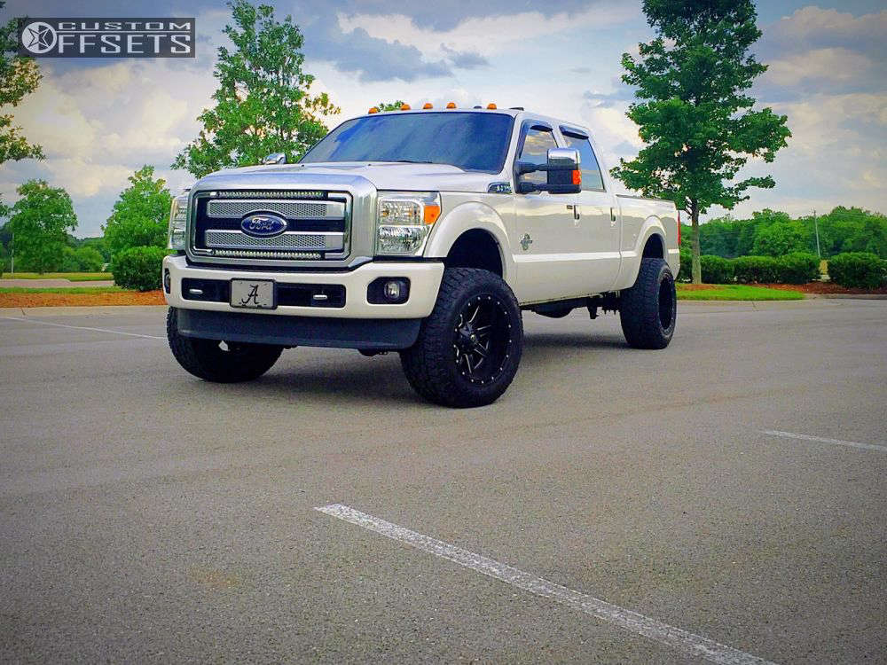 2013 Ford F-350 Super Duty with 20x12 -44 Fuel 538 and 35/12.5R20 Toyo  Tires Open Country A/T III and Leveling Kit | Custom Offsets