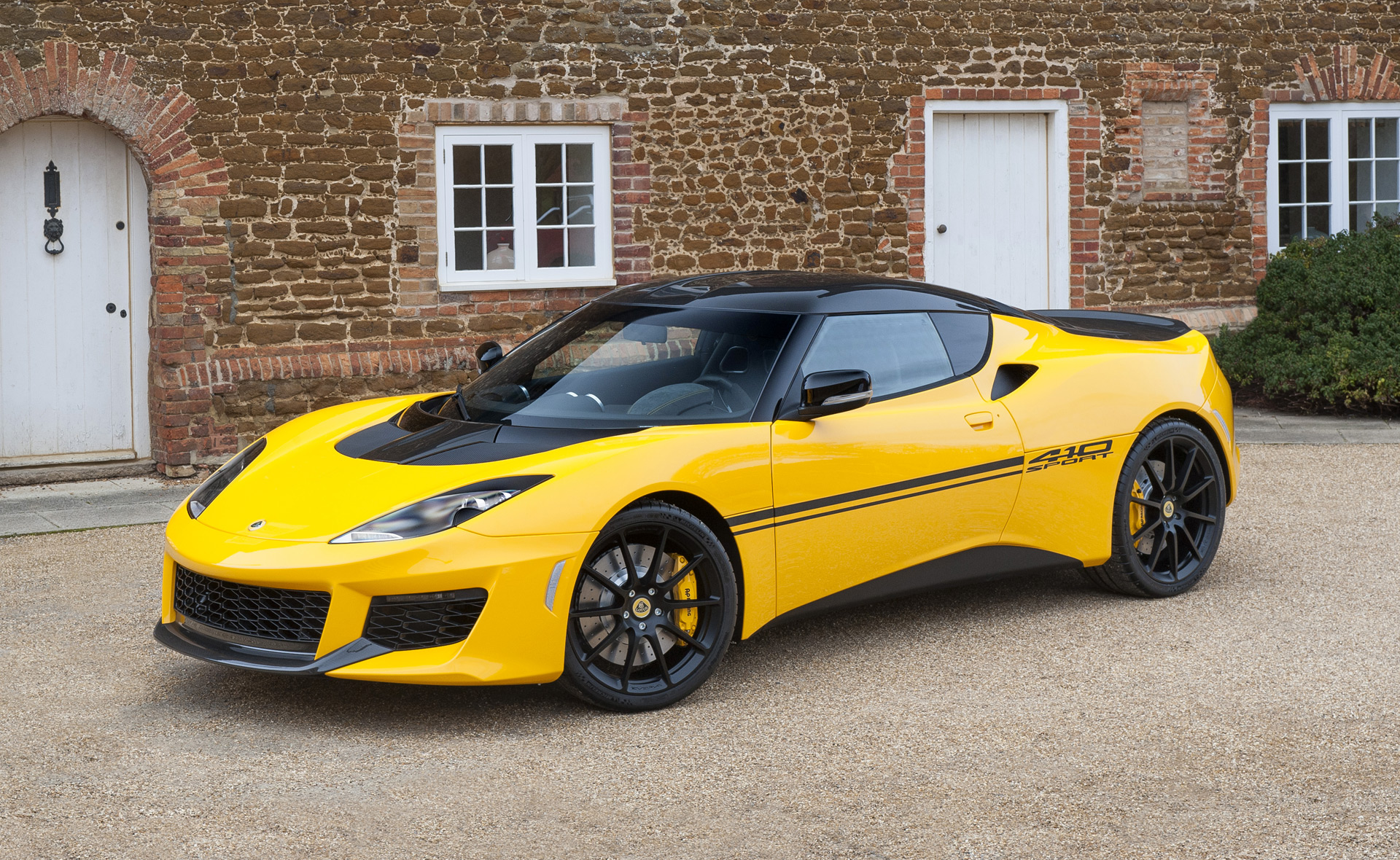 2017 Lotus Evora Sport 410 ups the power and drops the weight