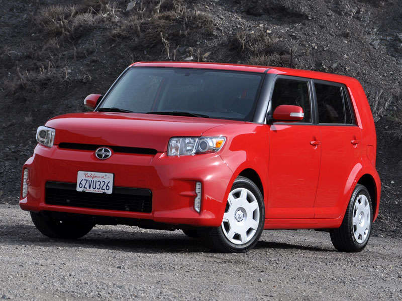 2013 Scion xB Review and Quick Spin | Autobytel.com