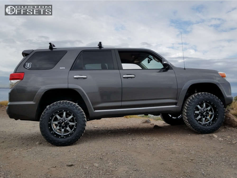 2012 Toyota 4Runner with 18x10 -24 Moto Metal Mo970 and 285/65R18 Nitto  Trail Grappler and Suspension Lift 3" | Custom Offsets