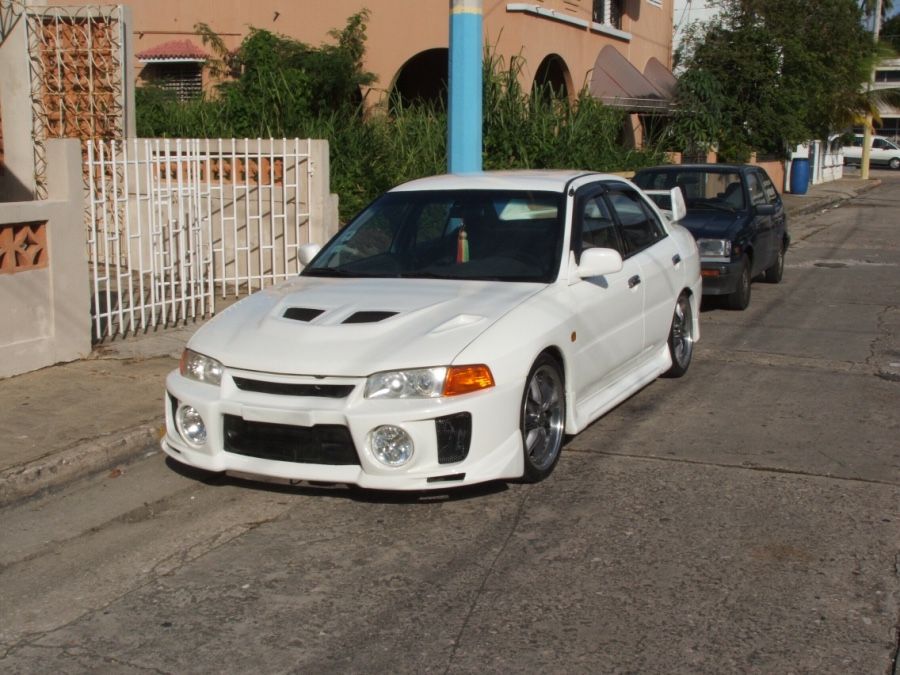 Juan Rivera's 2001 Mitsubishi Mirage on Wheelwell