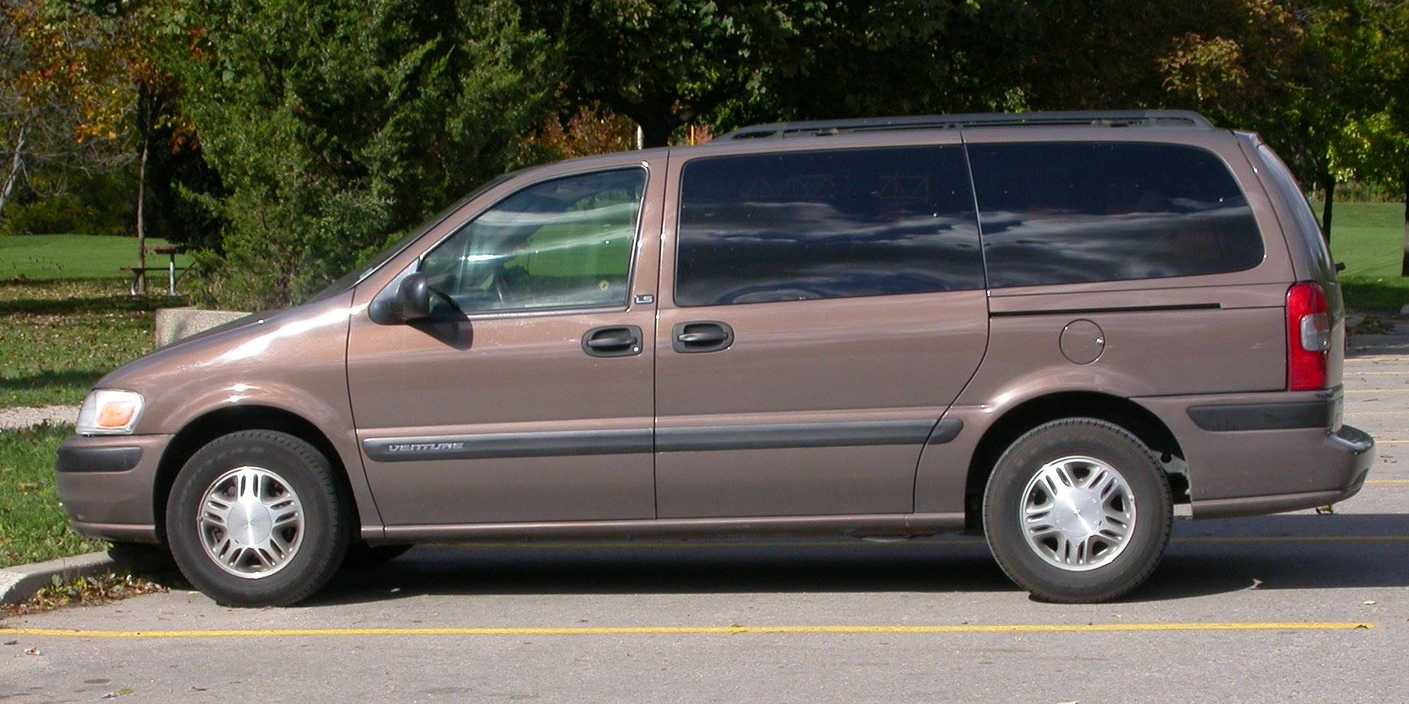 2005 Chevrolet Venture Plus - Passenger Minivan 3.4L V6 auto