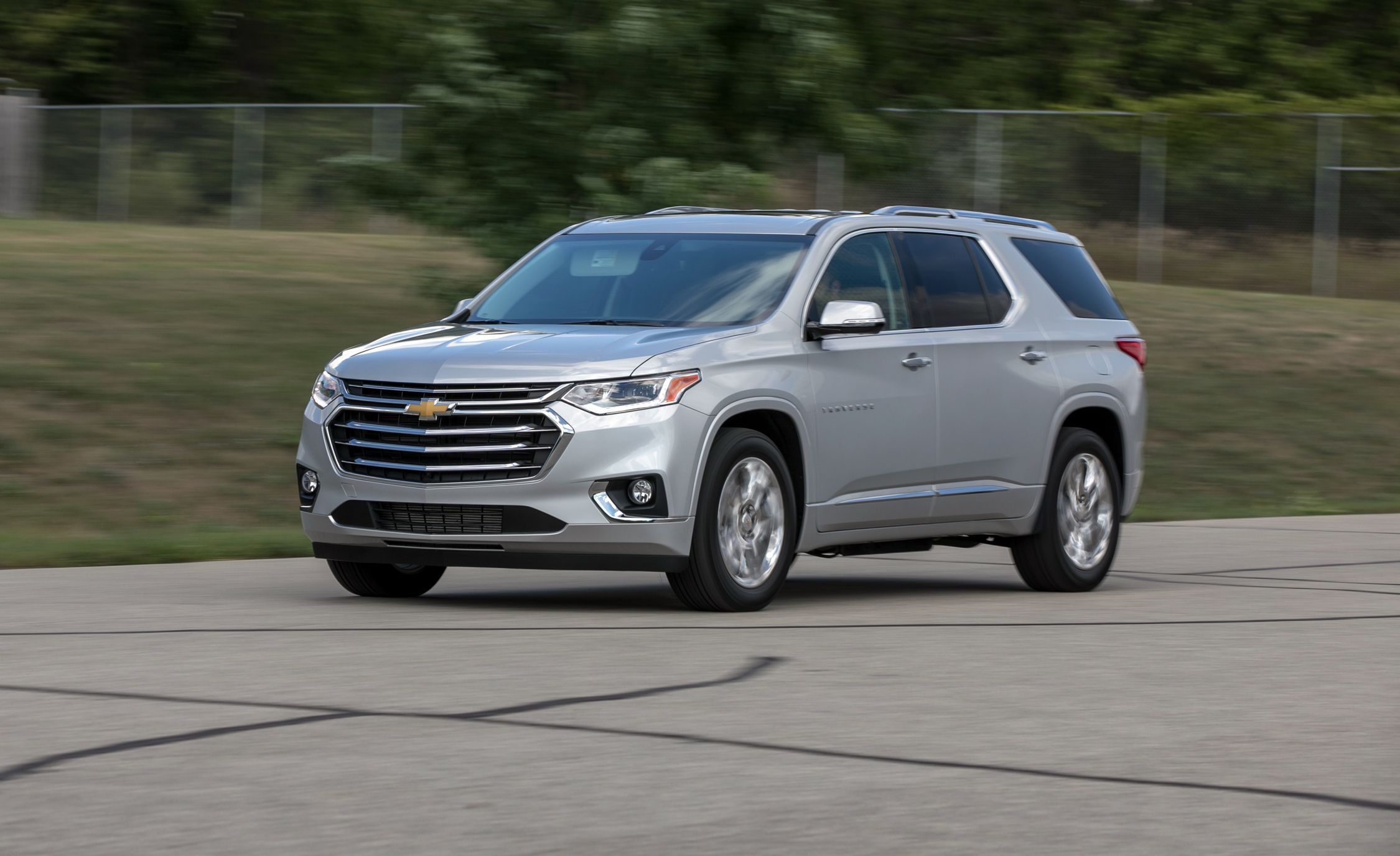 2018 Chevrolet Traverse Review, Pricing, and Specs
