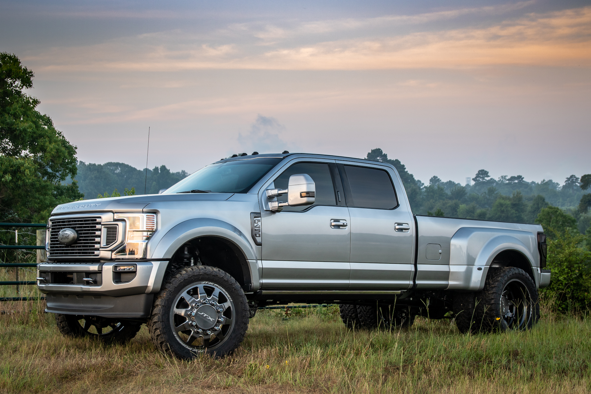 2020 Ford F-450 Platinum Dually on 24-inch JTX Forged Wheels - JTX Forged
