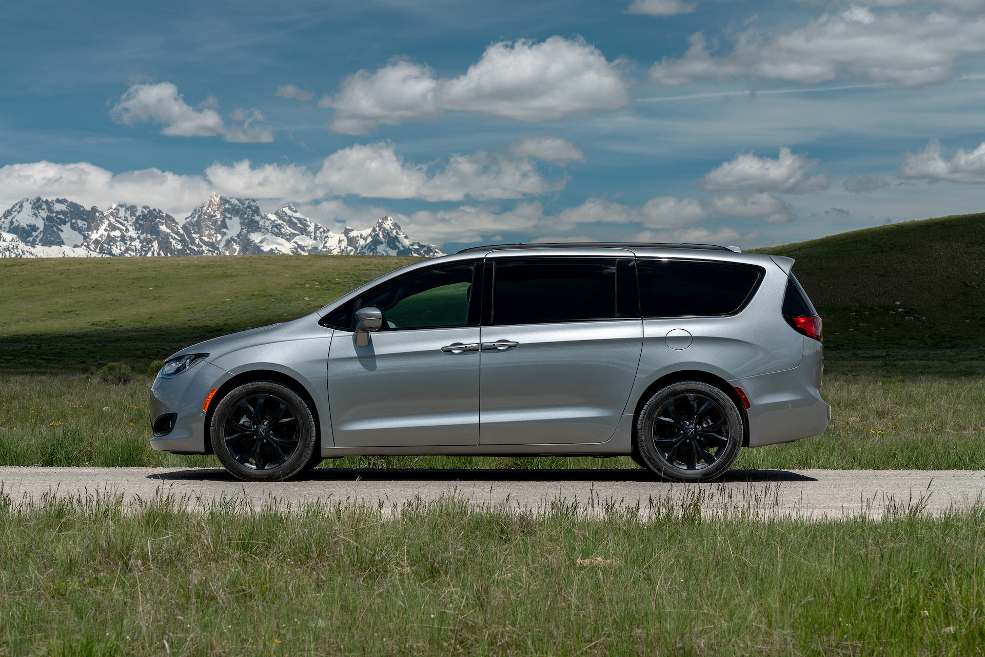 Review update: 2020 Chrysler Pacifica Hybrid makes family life easier