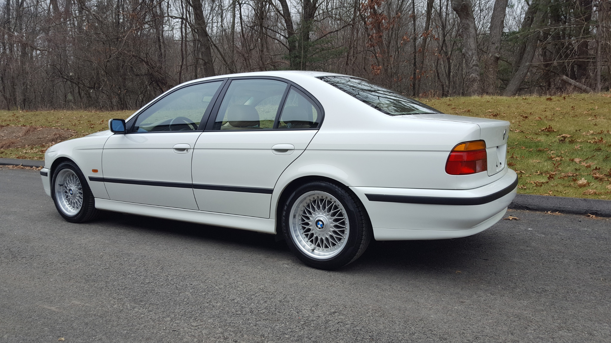 2000 BMW 528i