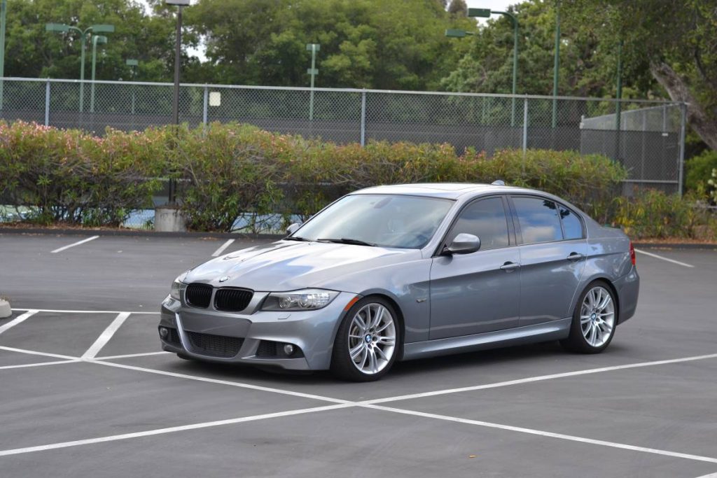 6-Speed Manual: 2010 BMW 335i M-Sport - DailyTurismo