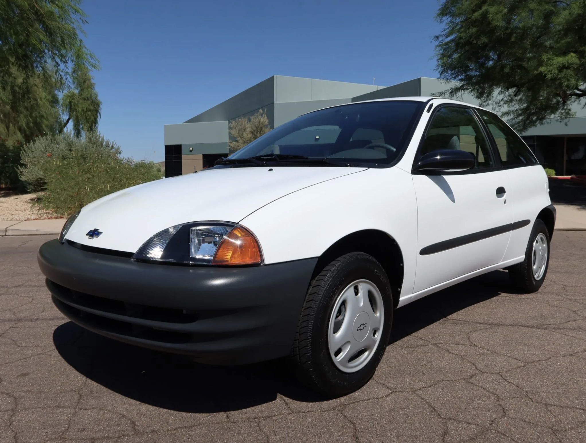 400-Mile 2000 Chevrolet Metro Fetches $18,200 on Bring a Trailer
