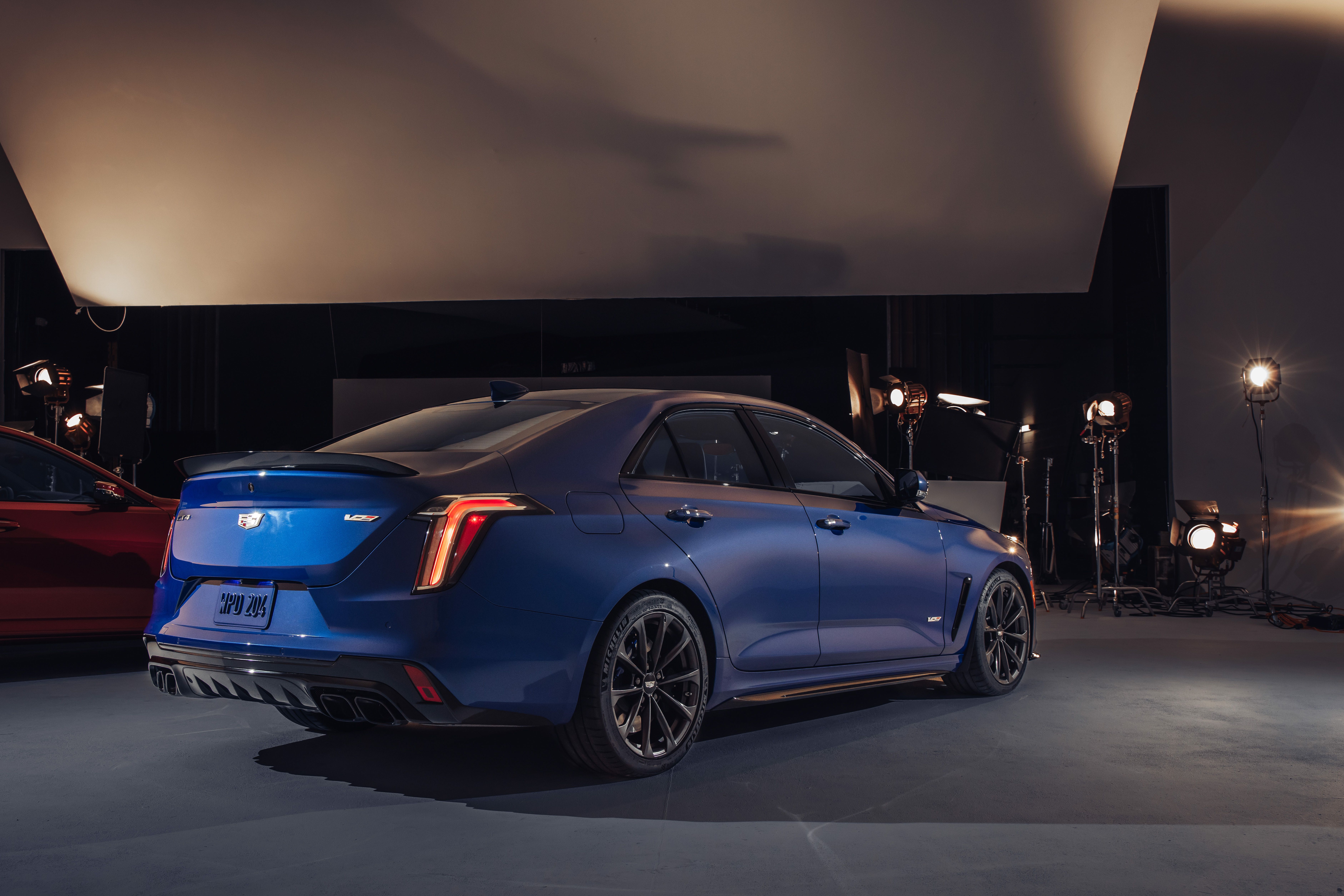 472-HP 2022 Cadillac CT4-V Blackwing Is like an ATS-V, but Better