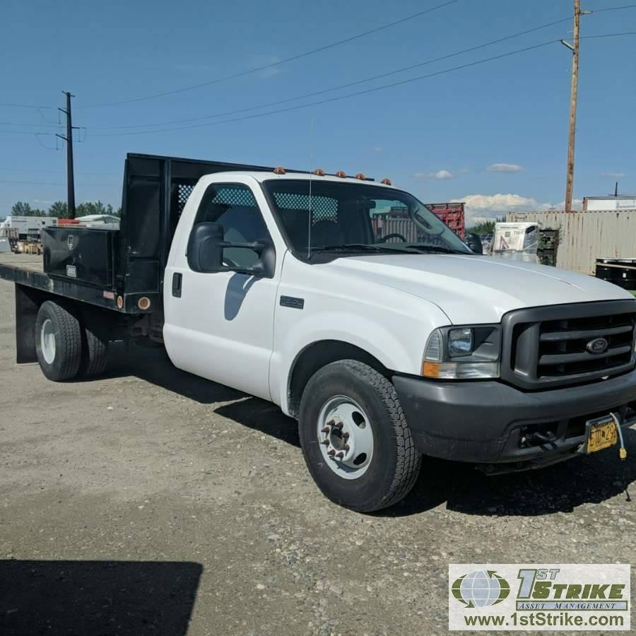 2004 FORD F-350 SUPERDUTY XL, 5.4L TRITON GAS MANUAL TRANSMISSION, 2WD,  DUALLY, STANDARD CAB, 12FT FLAT BED WITH BOXES SN:1FDWF36L94EC80999  MI:16409 Auction | 1stStrike Asset Management
