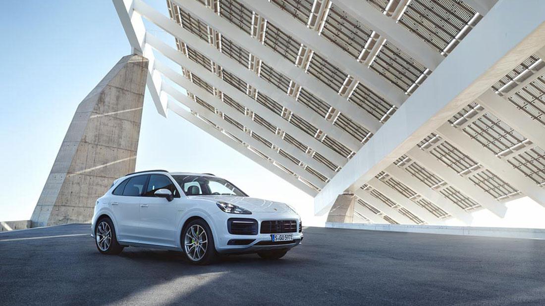 2021 Porsche Cayenne E-Hybrid: More Efficient Than EPA Figures