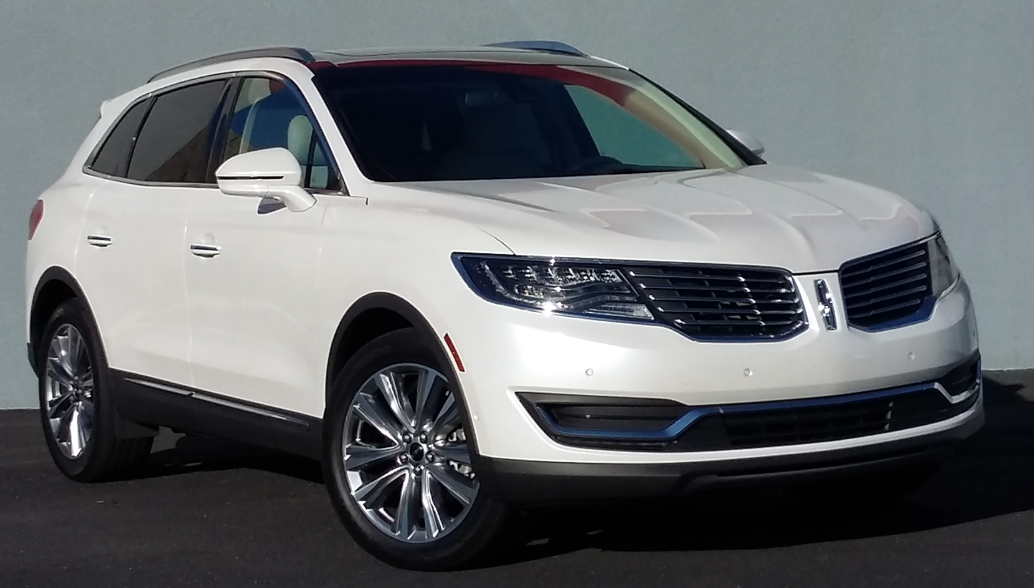 2016 Lincoln MKX The Daily Drive | Consumer Guide®