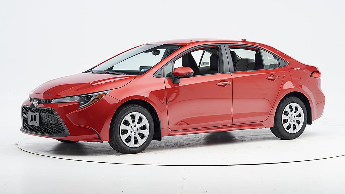 Redesigned Toyota Corolla sedan earns safety award