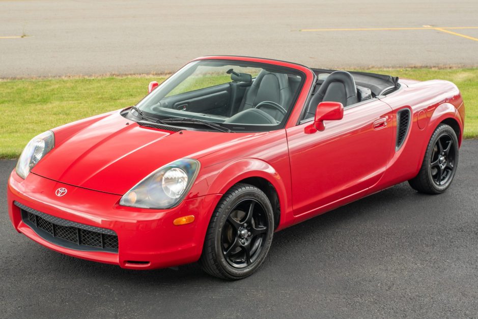 No Reserve: 2001 Toyota MR2 Spyder 5-Speed for sale on BaT Auctions - sold  for $8,200 on July 23, 2022 (Lot #79,481) | Bring a Trailer