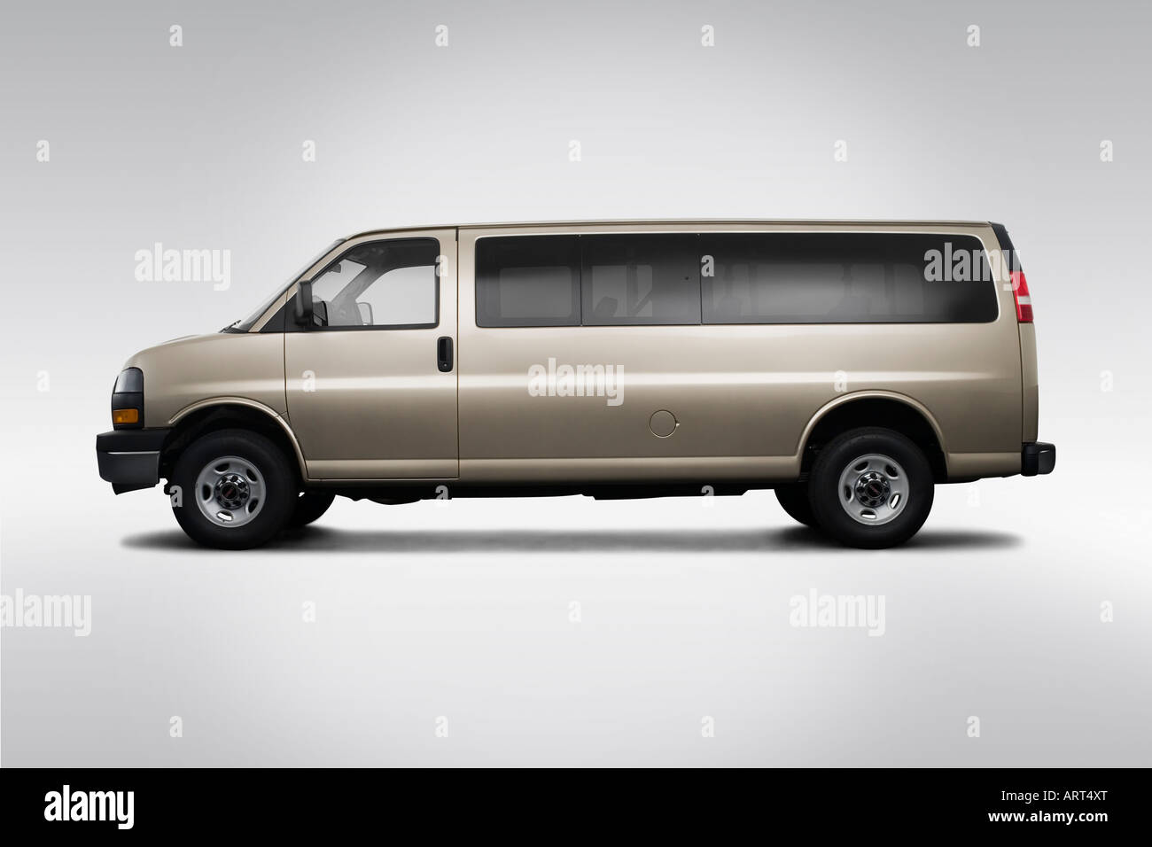 2008 GMC Savana 3500 1LT in Beige - Drivers Side Profile Stock Photo - Alamy