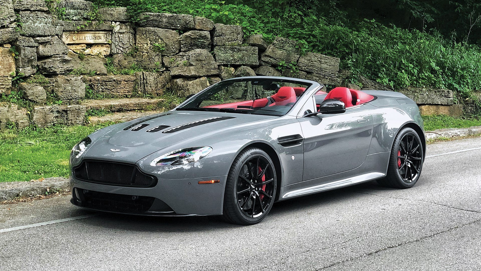 2017 Aston Martin V12 Vantage - S Roadster | Classic Driver Market