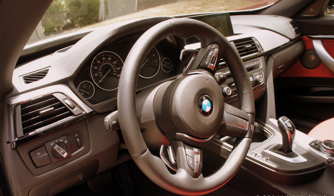 File:2014 BMW 335i GT Interior BMW 335i xDrive 14371633860crop.jpg -  Wikimedia Commons