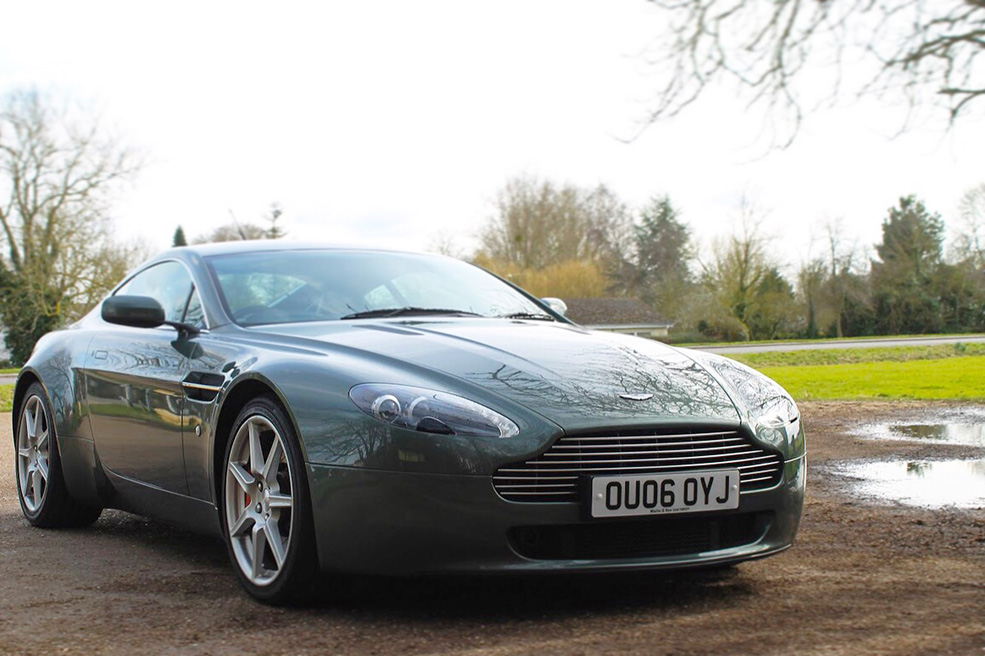 ROAD TEST - 2006 ASTON MARTIN V8 VANTAGE - Classics World