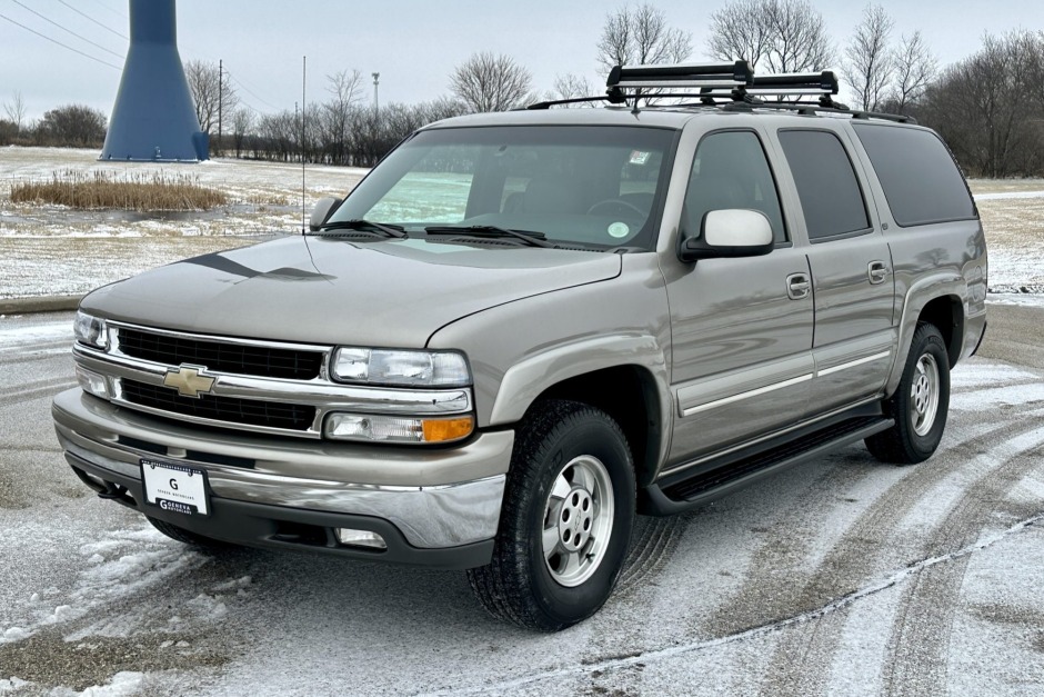 16k-Mile 2002 Chevrolet K1500 Suburban LT 4x4 for sale on BaT Auctions -  sold for $41,999 on January 18, 2023 (Lot #96,064) | Bring a Trailer