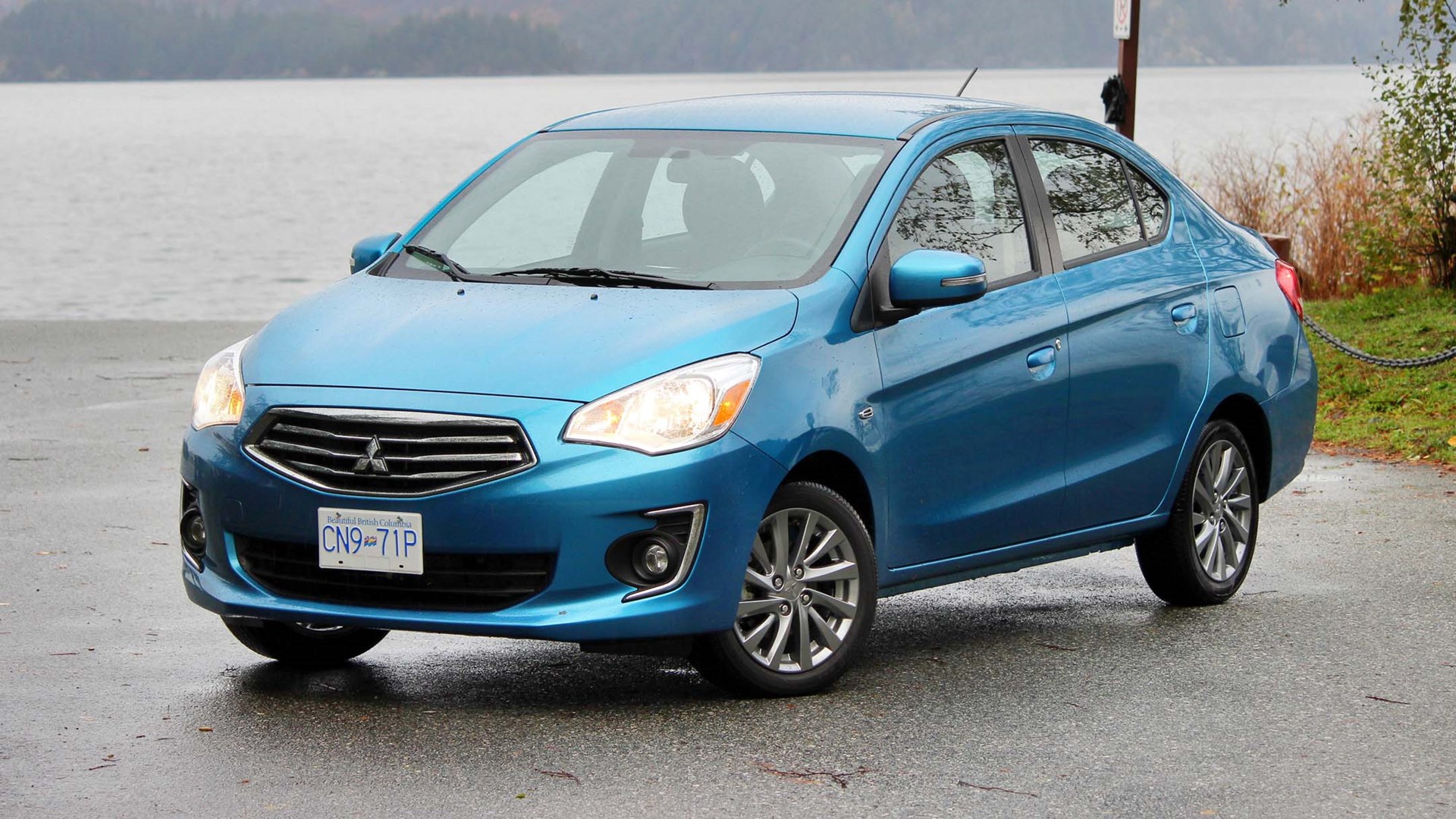 2017 Mitsubishi Mirage G4 Test Drive Review | AutoTrader.ca