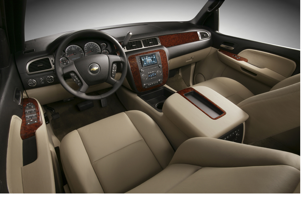 2007-14 Chevrolet Suburban | Consumer Guide Auto