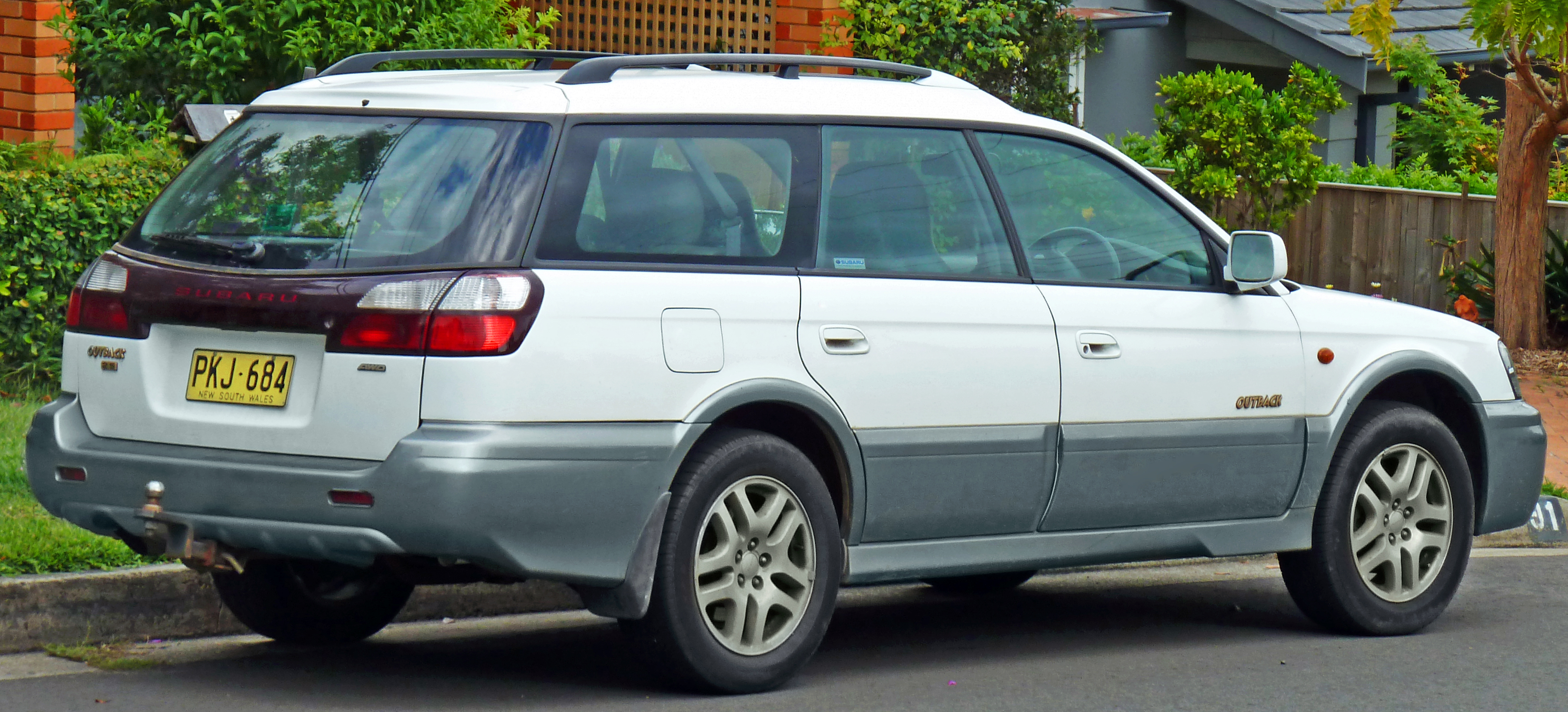 File:2001 Subaru Outback (BH9 MY02) Limited station wagon (2011-04-02)  02.jpg - Wikimedia Commons