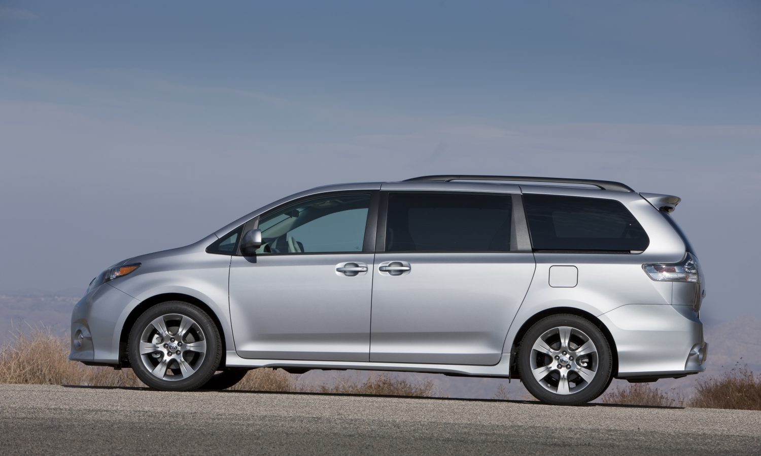 2011-2013 Toyota Sienna SE 008 - Toyota USA Newsroom