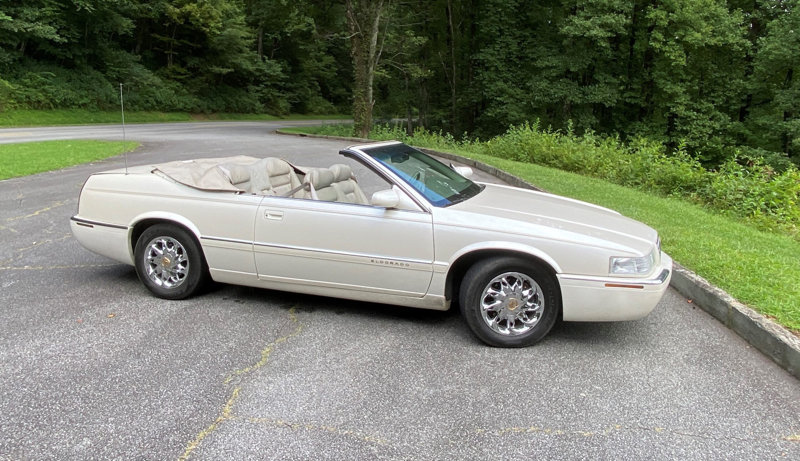 1998 Cadillac Eldorado Convertible (very rare!) - accauctions.com