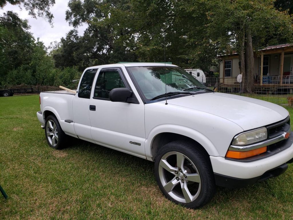 6.2 Liter V8 Swap: 1998 Chevrolet S-10 - DailyTurismo