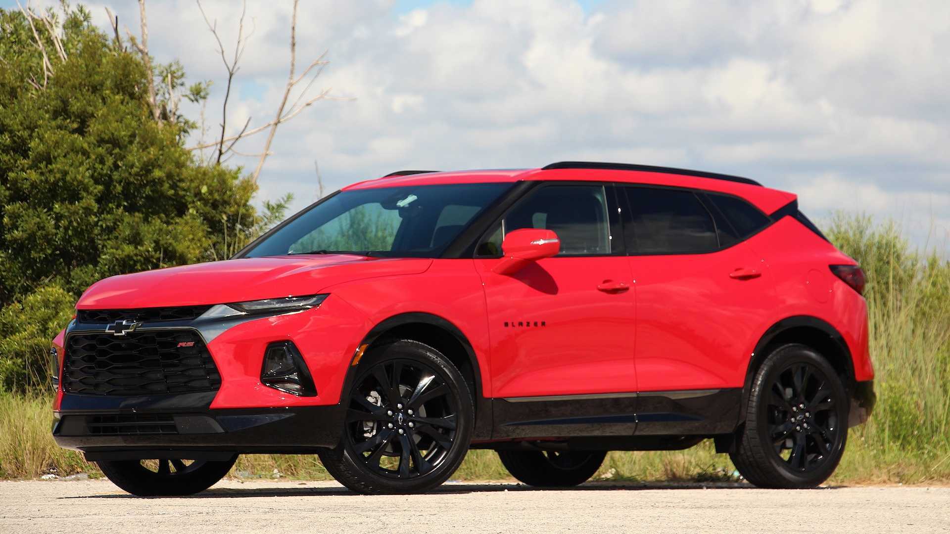 2020 Chevrolet Blazer RS: Pros And Cons