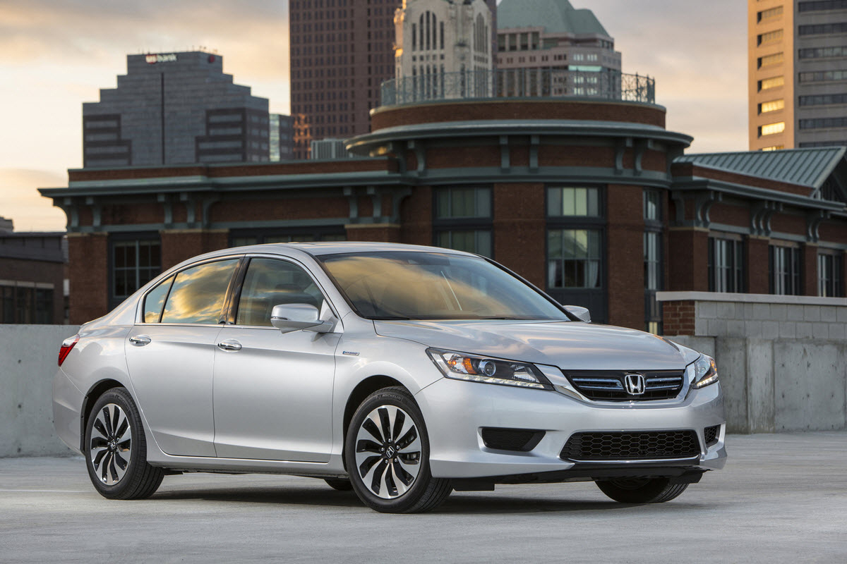 2015 Honda Accord Hybrid Touring Review | PCMag