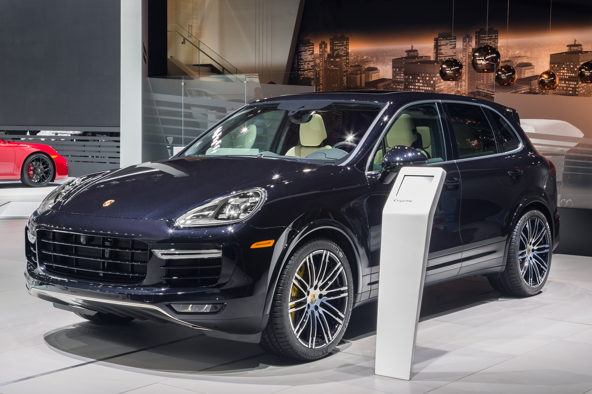 2016 Porsche Cayenne Turbo S: 570 HP And Sub-8-Minute 'Ring Time