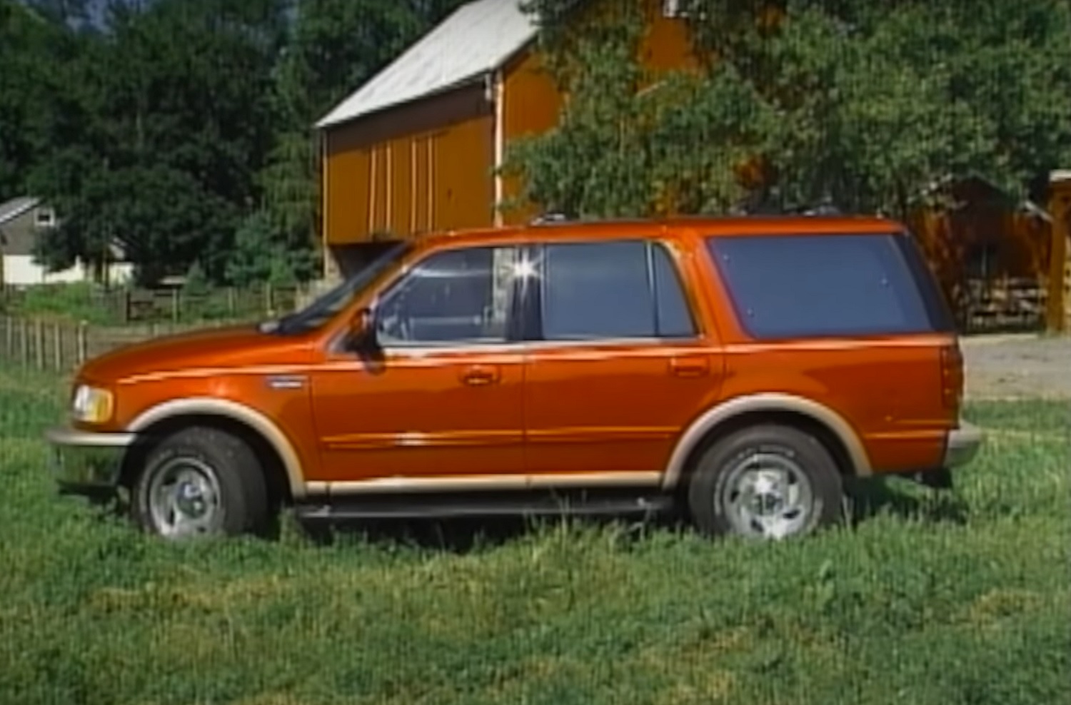 1997 Ford Expedition Review Praised SUV For 'Car Like' Handling: Video