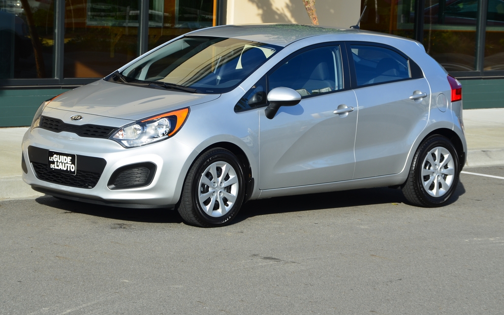 2012 Kia Rio: Working-class luxury - The Car Guide