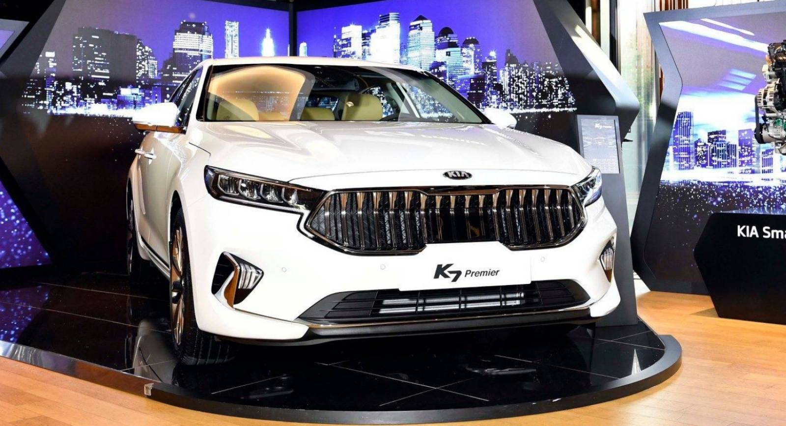Facelifted 2020 Kia Cadenza Breaks Cover As The K7 Premier In Korea |  Carscoops