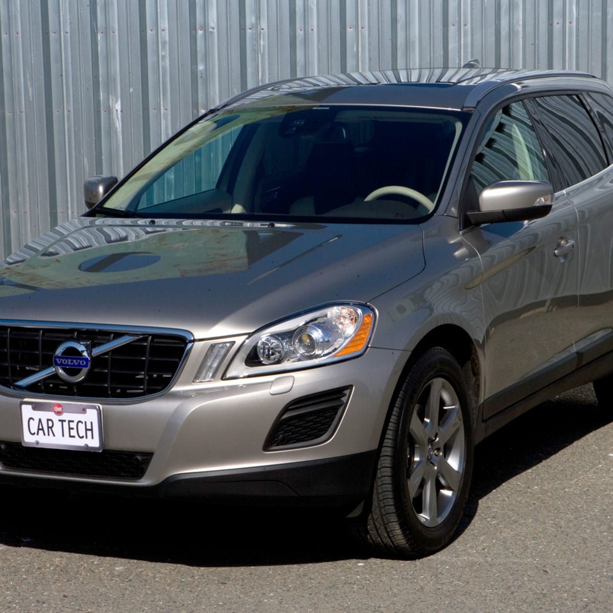 2013 Volvo XC60 review: Collision prevention comes standard - CNET