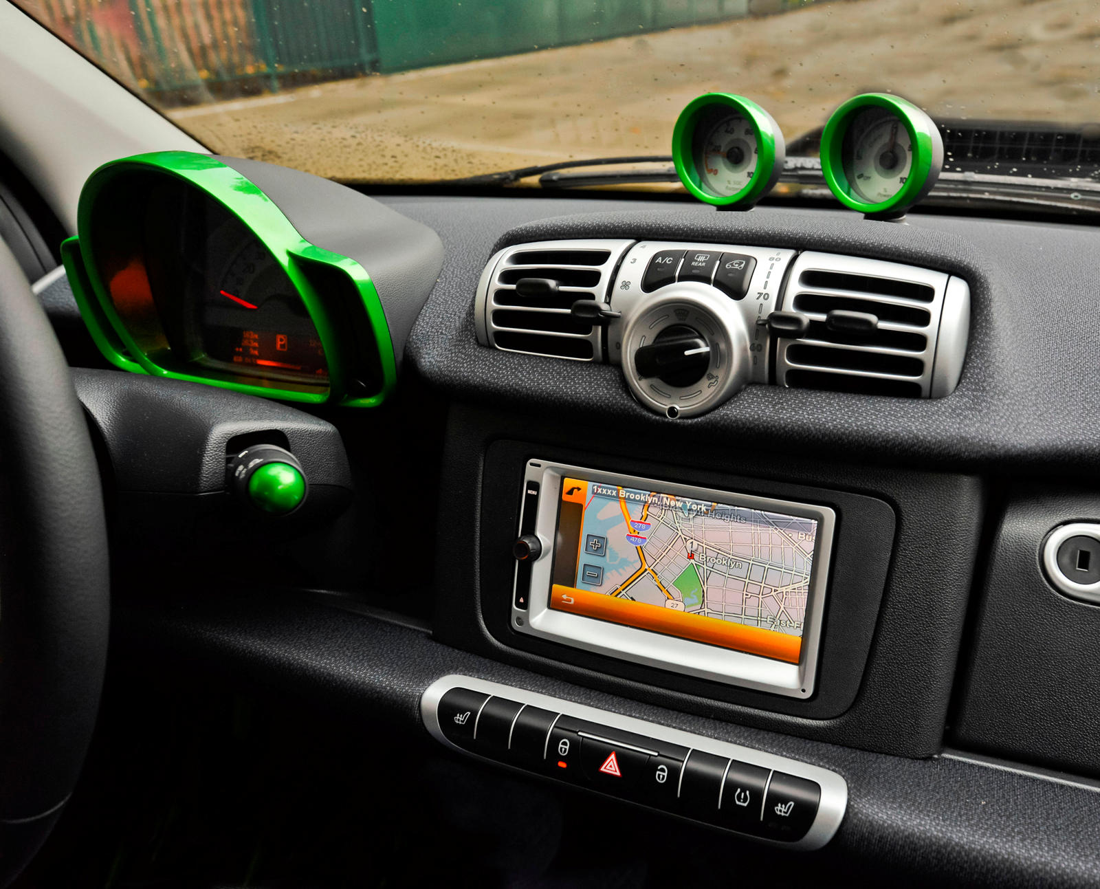 2014 smart fortwo Electric Drive Interior Photos | CarBuzz