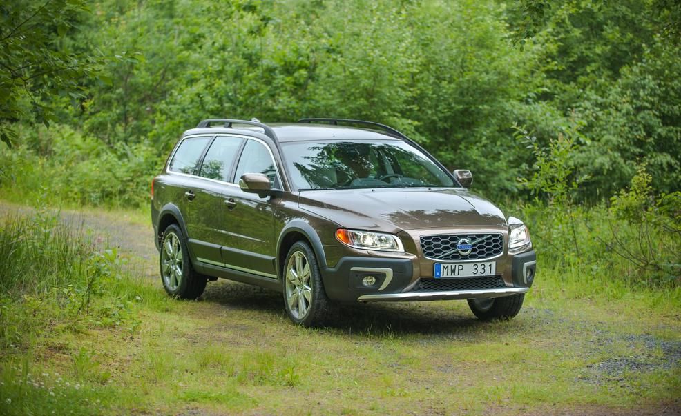 2016 Volvo XC70 Review, Pricing and Specs